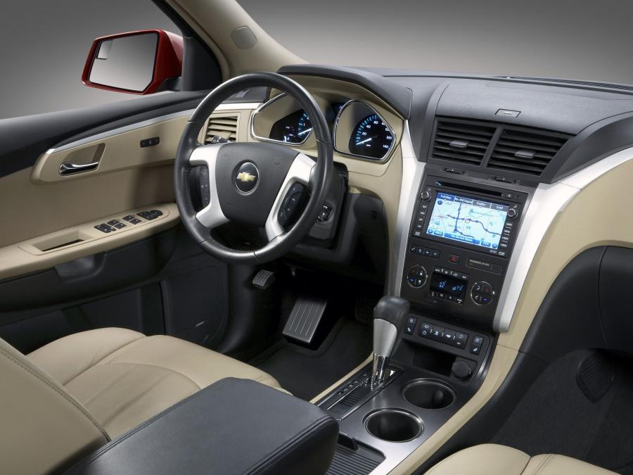  Chevrolet Traverse LTZ 2008 года  (фото 8 из 16)